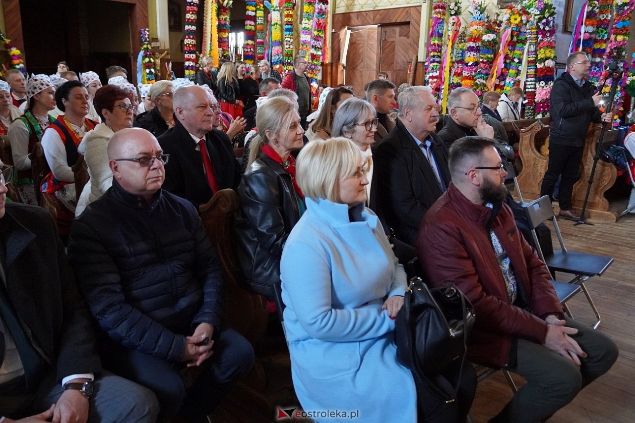 Prezentacje regionalnej pieśni sakralnej w w Kościele pw. św. Anny w Łysych [12.04.2025] - zdjęcie #42 - eOstroleka.pl