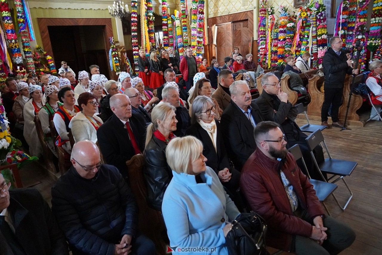 Prezentacje regionalnej pieśni sakralnej w w Kościele pw. św. Anny w Łysych [12.04.2025] - zdjęcie #40 - eOstroleka.pl