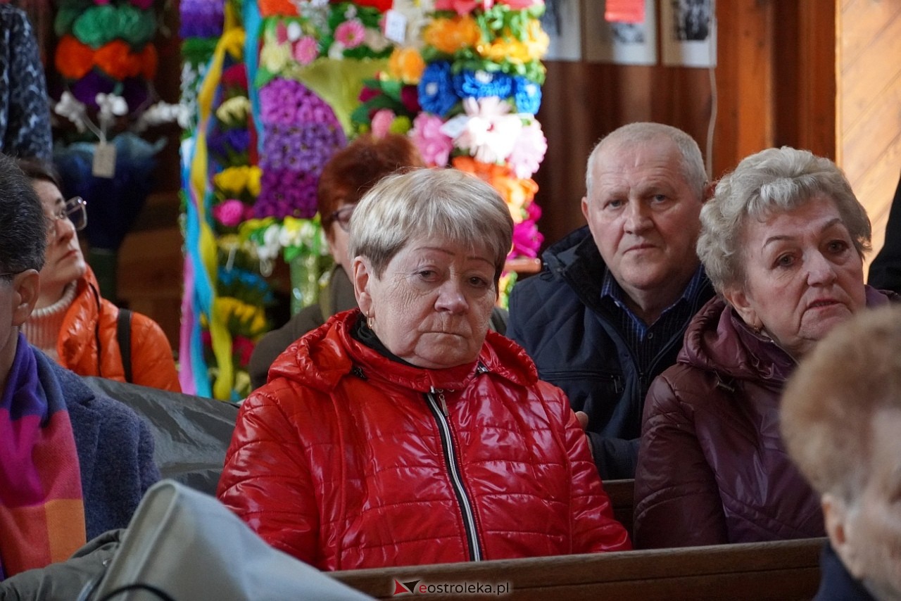 Prezentacje regionalnej pieśni sakralnej w w Kościele pw. św. Anny w Łysych [12.04.2025] - zdjęcie #33 - eOstroleka.pl