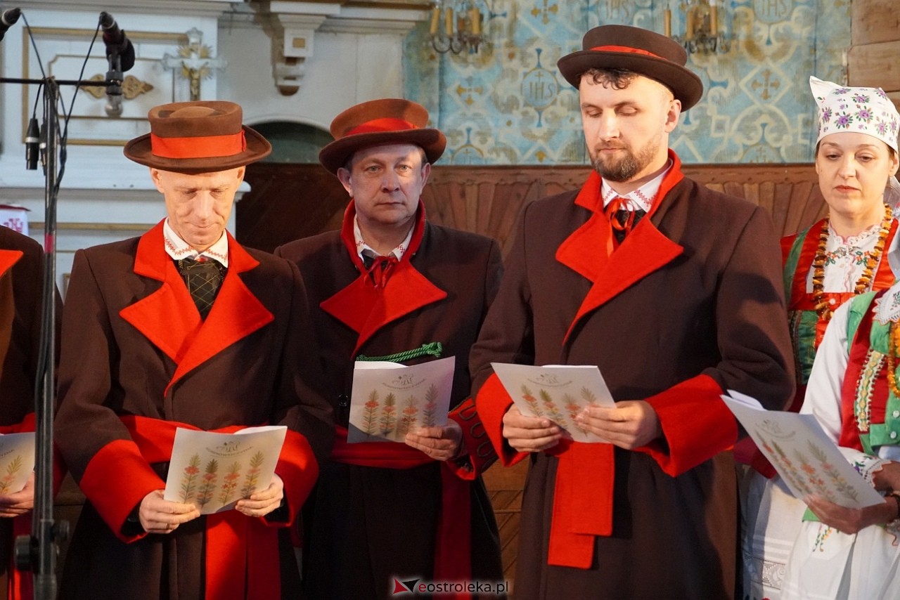 Prezentacje regionalnej pieśni sakralnej w w Kościele pw. św. Anny w Łysych [12.04.2025] - zdjęcie #6 - eOstroleka.pl