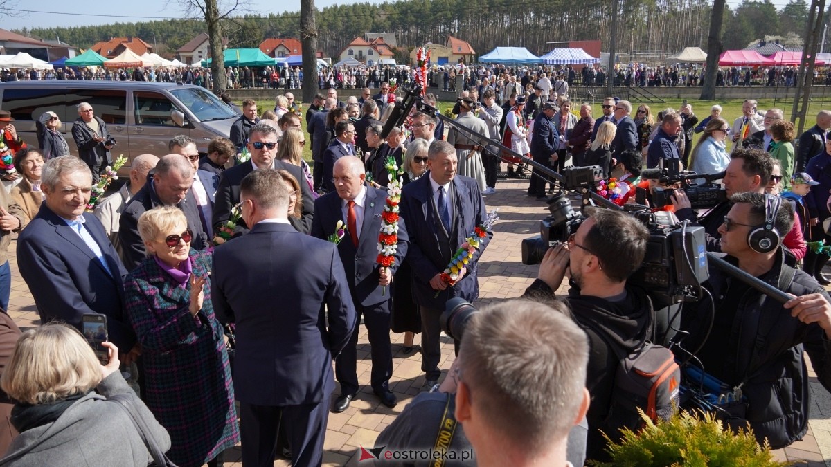 Niedziela Palmowa 2025 w Łysych [13.04.2025] - zdjęcie #335 - eOstroleka.pl