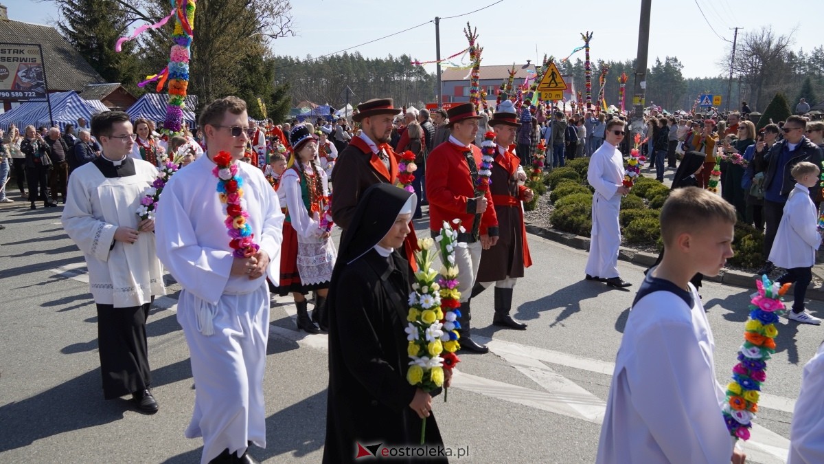 Niedziela Palmowa 2025 w Łysych [13.04.2025] - zdjęcie #196 - eOstroleka.pl