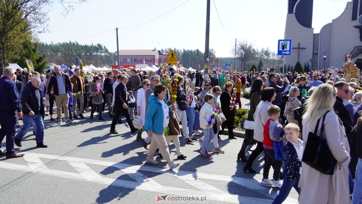 Niedziela Palmowa 2025 w Łysych [13.04.2025] - zdjęcie #140 - eOstroleka.pl