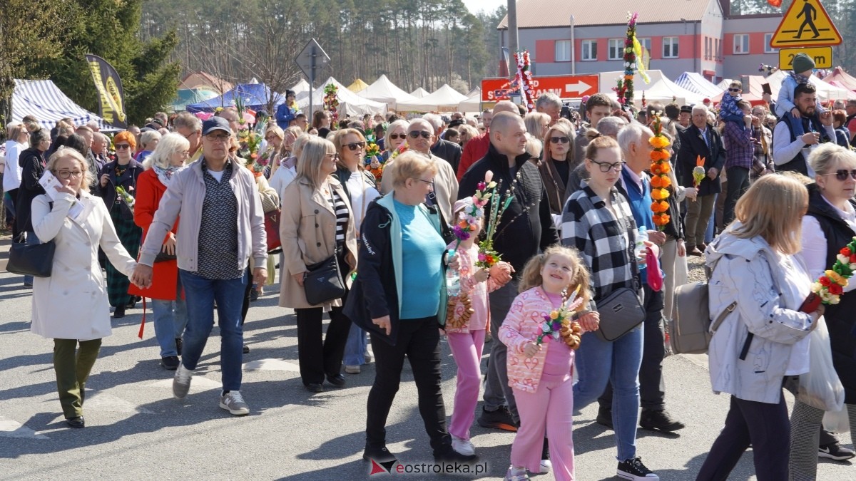 Niedziela Palmowa 2025 w Łysych [13.04.2025] - zdjęcie #131 - eOstroleka.pl