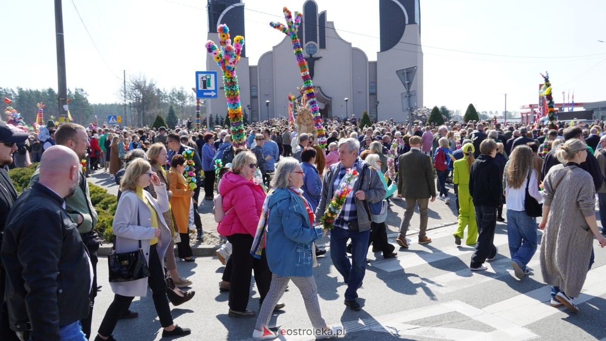 Niedziela Palmowa 2025 w Łysych [13.04.2025] - zdjęcie #122 - eOstroleka.pl