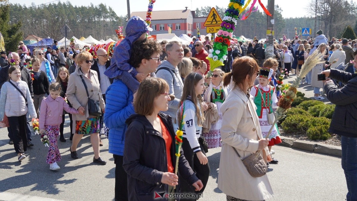 Niedziela Palmowa 2025 w Łysych [13.04.2025] - zdjęcie #104 - eOstroleka.pl