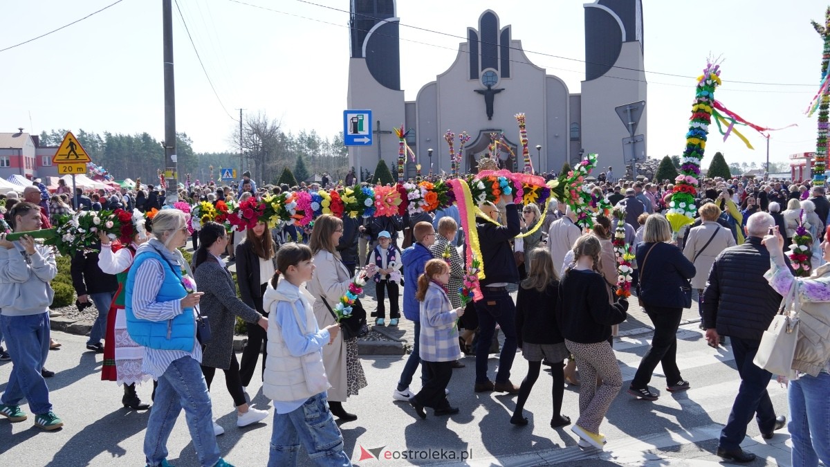 Niedziela Palmowa 2025 w Łysych [13.04.2025] - zdjęcie #97 - eOstroleka.pl