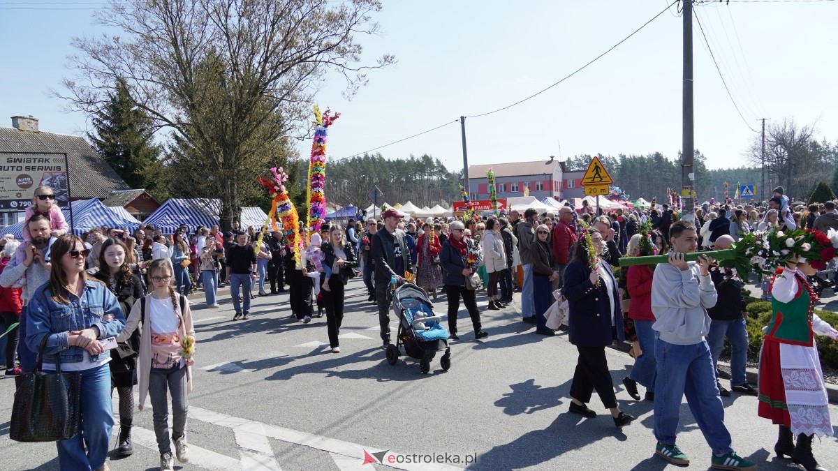 Niedziela Palmowa 2025 w Łysych [13.04.2025] - zdjęcie #95 - eOstroleka.pl