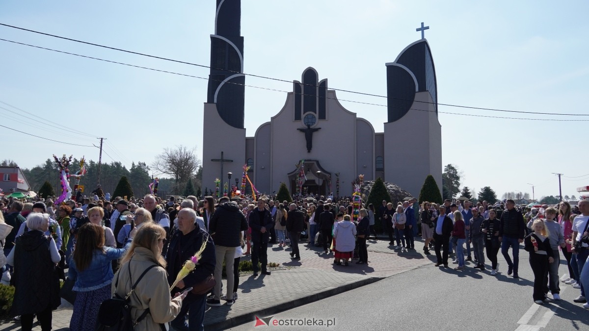 Niedziela Palmowa 2025 w Łysych [13.04.2025] - zdjęcie #62 - eOstroleka.pl