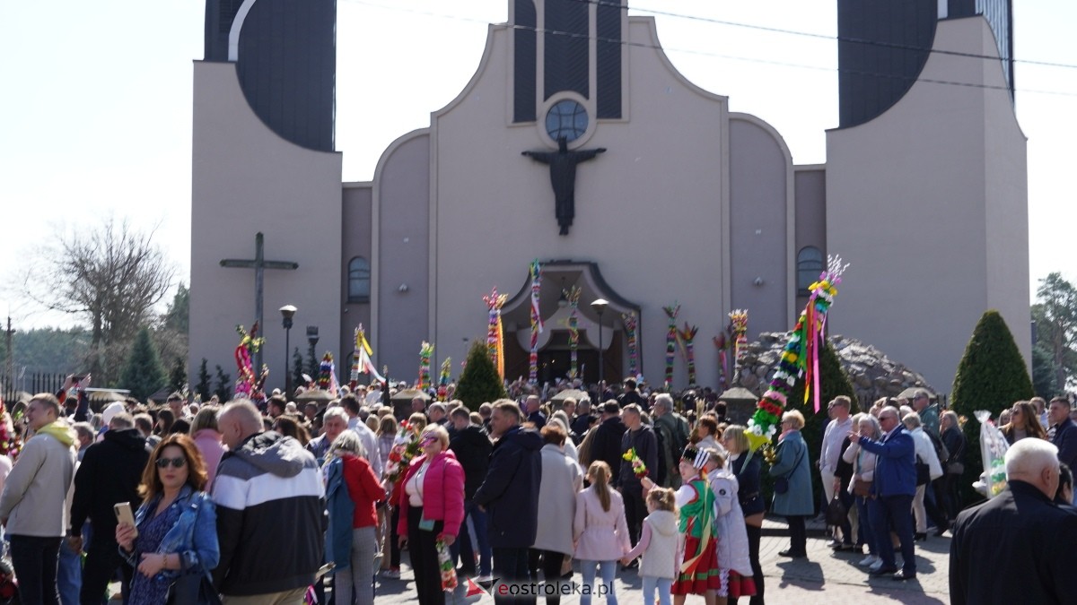 Niedziela Palmowa 2025 w Łysych [13.04.2025] - zdjęcie #59 - eOstroleka.pl