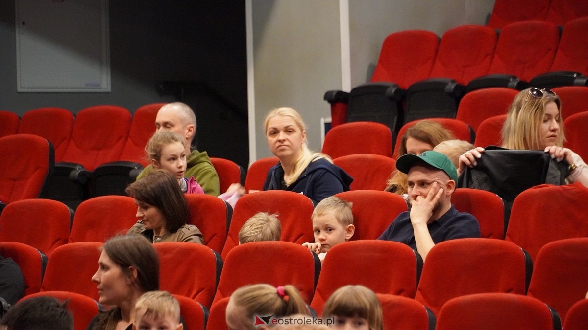 Spektakl Koziołek Matołek i jego przygody [13.04.2025] - zdjęcie #25 - eOstroleka.pl