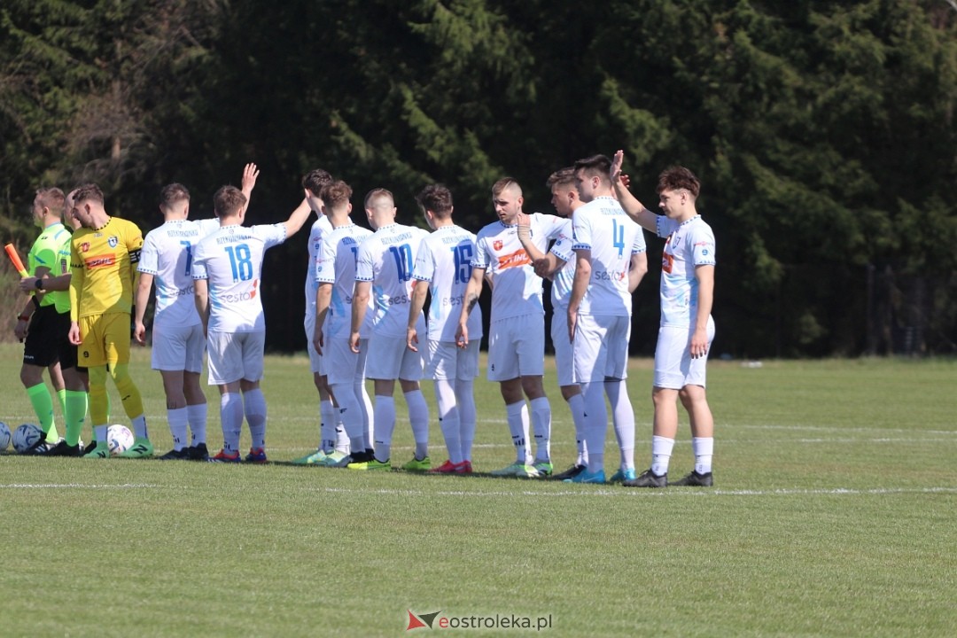 Rzekunianka Rzekuń - GKS Strzegowo [13.04.2025] - zdjęcie #24 - eOstroleka.pl