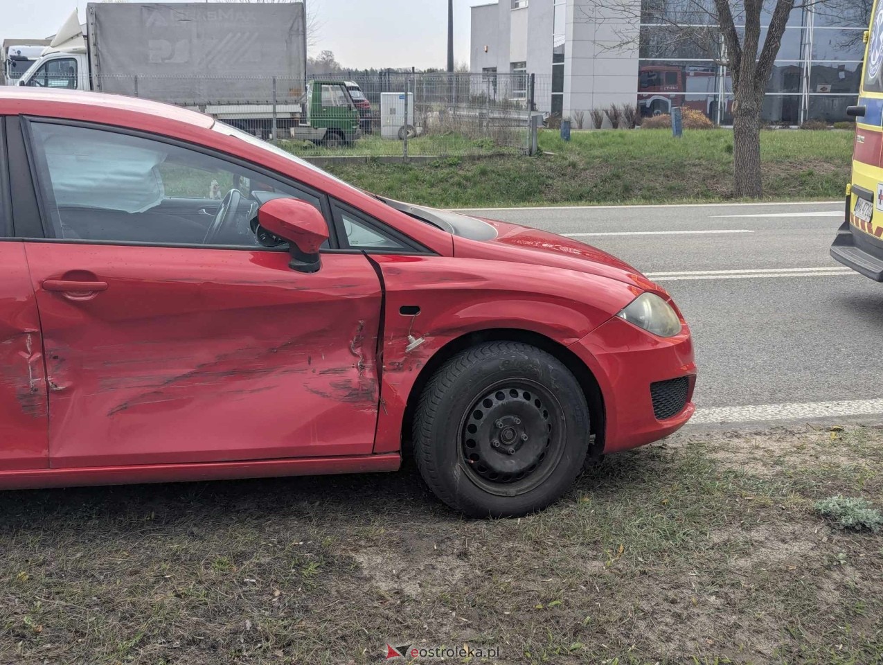 Wypadek w Olszewie-Borkach [14.04.2025] - zdjęcie #4 - eOstroleka.pl