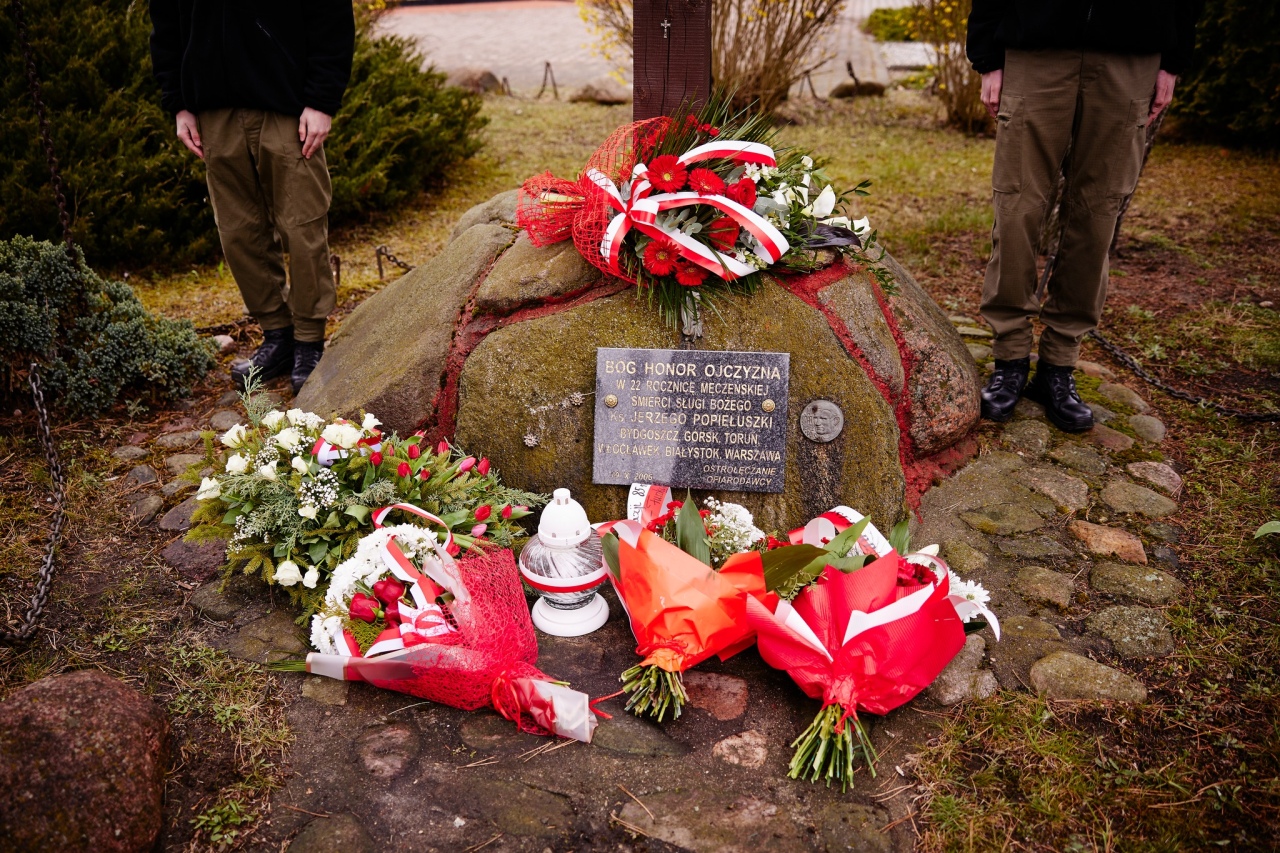 85. rocznica Zbrodni Katyńskiej - uroczystości w Ostrołęce [11.04.2025] - zdjęcie #29 - eOstroleka.pl