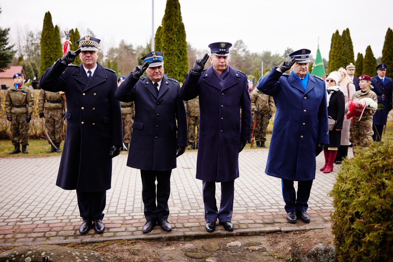 85. rocznica Zbrodni Katyńskiej - uroczystości w Ostrołęce [11.04.2025] - zdjęcie #15 - eOstroleka.pl