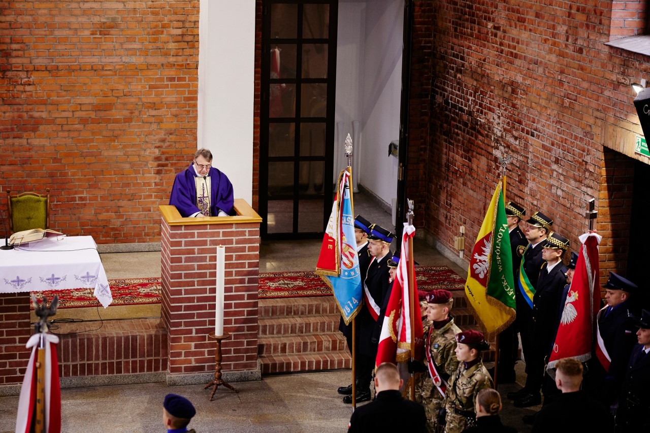 85. rocznica Zbrodni Katyńskiej - uroczystości w Ostrołęce [11.04.2025] - zdjęcie #13 - eOstroleka.pl