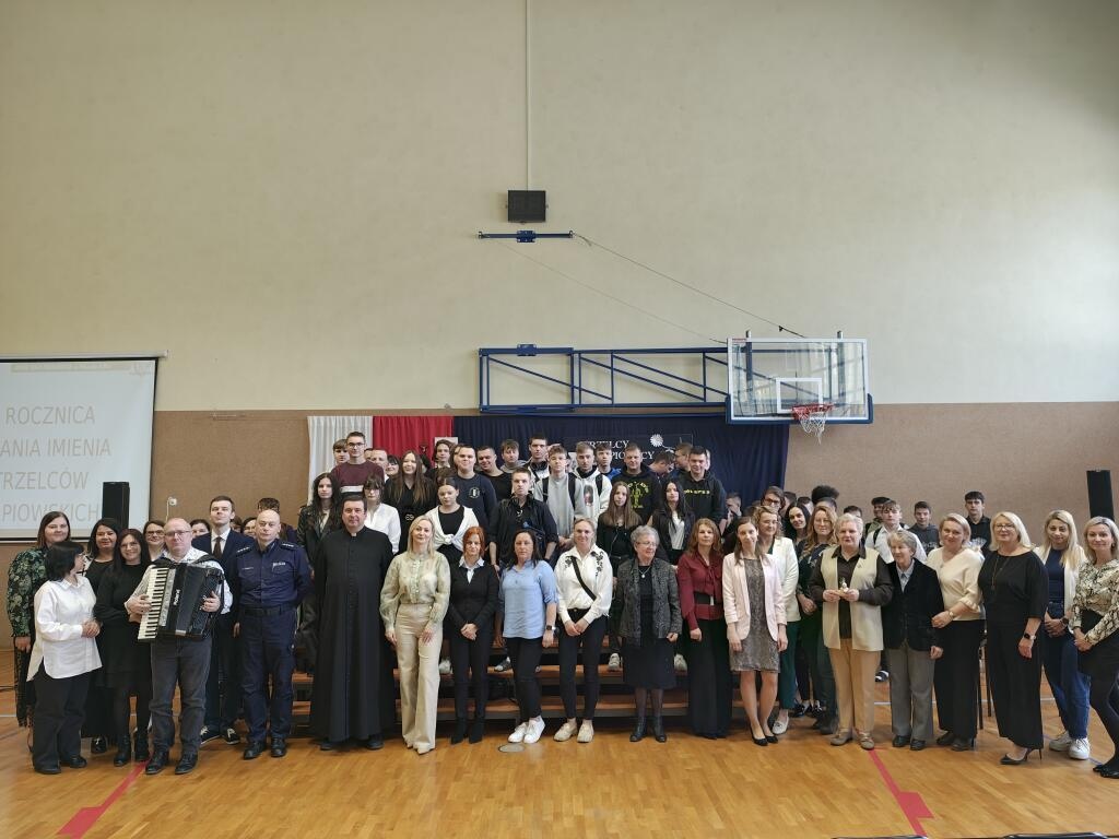 Jubileusz 7-lecia nadania imienia ZSP w Kadzidle [15.04.2025] - zdjęcie #1 - eOstroleka.pl