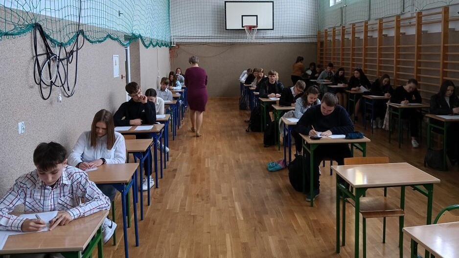 Powiatowy Konkurs Wiedzy o Przedsiębiorczości w ZSP w Baranowie [15.04.2025] - zdjęcie #2 - eOstroleka.pl