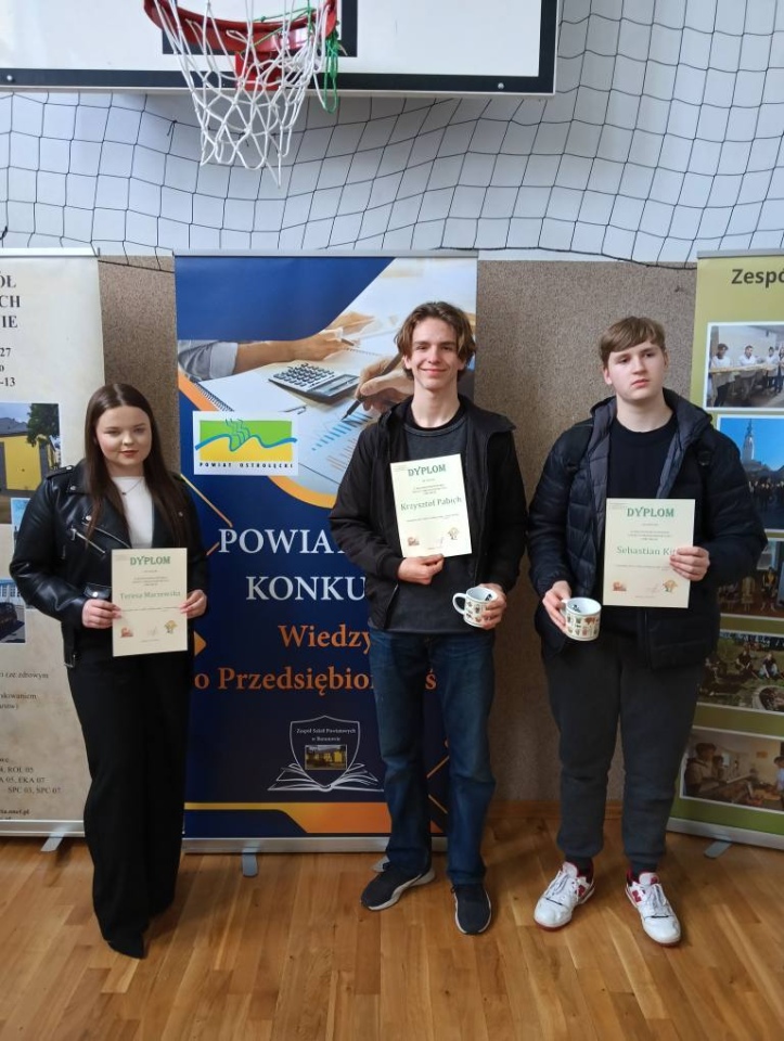 Powiatowy Konkurs Wiedzy o Przedsiębiorczości w ZSP w Baranowie [15.04.2025] - zdjęcie #6 - eOstroleka.pl