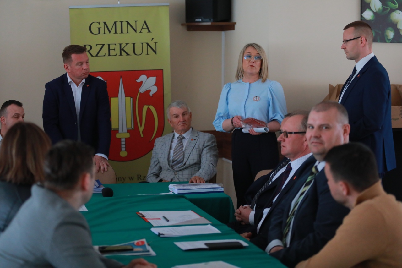 Sesja Rady Gminy w Rzekuniu [10.04.2025] - zdjęcie #37 - eOstroleka.pl