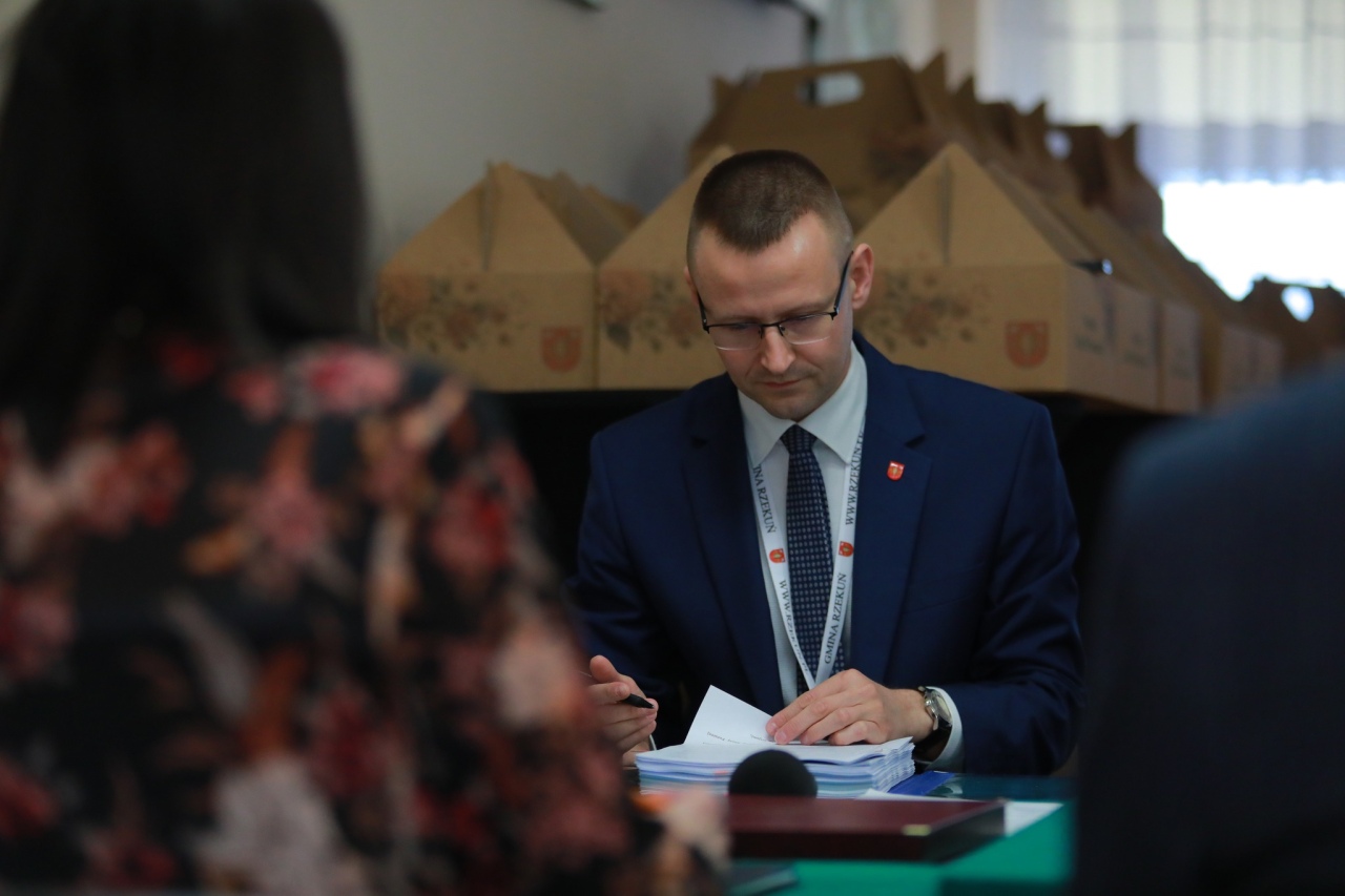 Sesja Rady Gminy w Rzekuniu [10.04.2025] - zdjęcie #36 - eOstroleka.pl