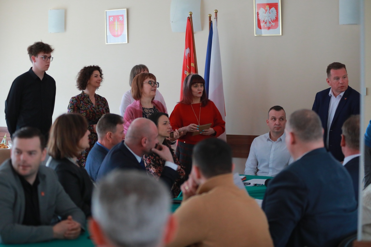 Sesja Rady Gminy w Rzekuniu [10.04.2025] - zdjęcie #32 - eOstroleka.pl