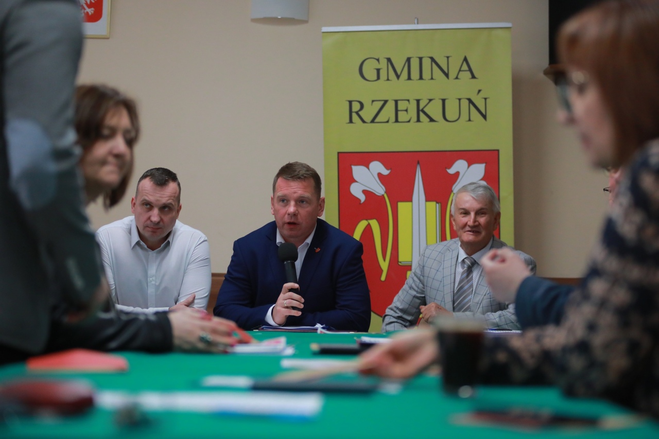 Sesja Rady Gminy w Rzekuniu [10.04.2025] - zdjęcie #23 - eOstroleka.pl