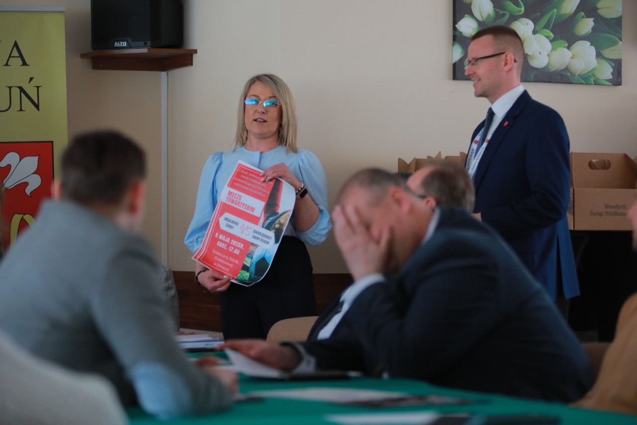 Sesja Rady Gminy w Rzekuniu [10.04.2025] - zdjęcie #22 - eOstroleka.pl