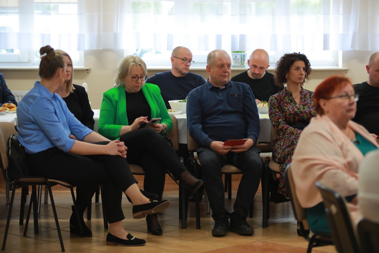 Sesja Rady Gminy w Rzekuniu [10.04.2025] - zdjęcie #18 - eOstroleka.pl