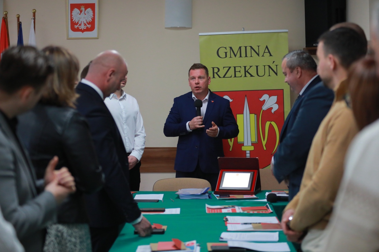 Sesja Rady Gminy w Rzekuniu [10.04.2025] - zdjęcie #10 - eOstroleka.pl