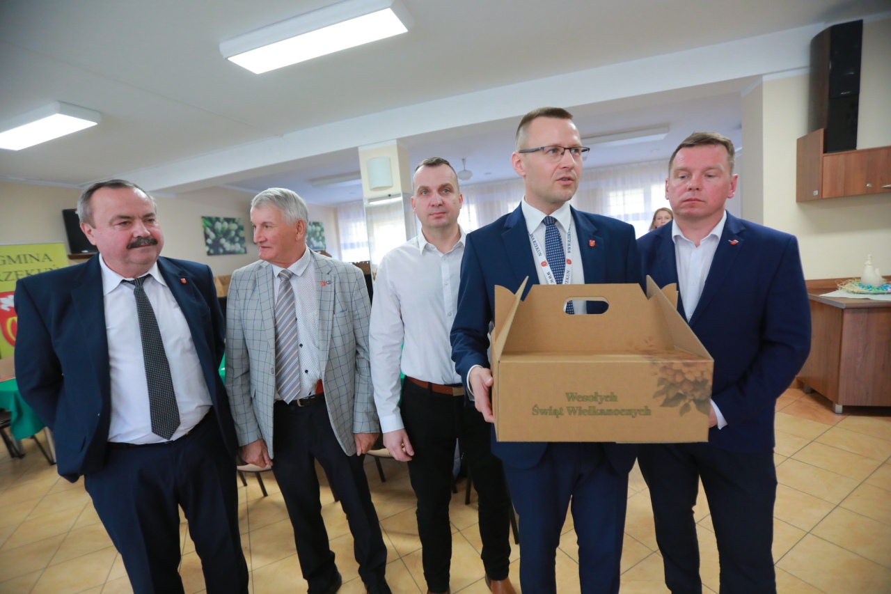 Sesja Rady Gminy w Rzekuniu [10.04.2025] - zdjęcie #2 - eOstroleka.pl