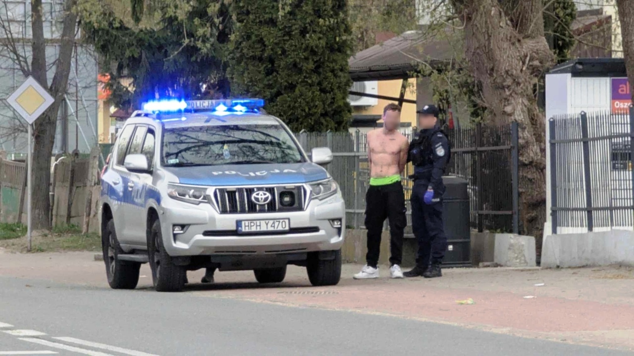 Zatrzymanie na osiedlu Stacja [15.04.2025] - zdjęcie #9 - eOstroleka.pl