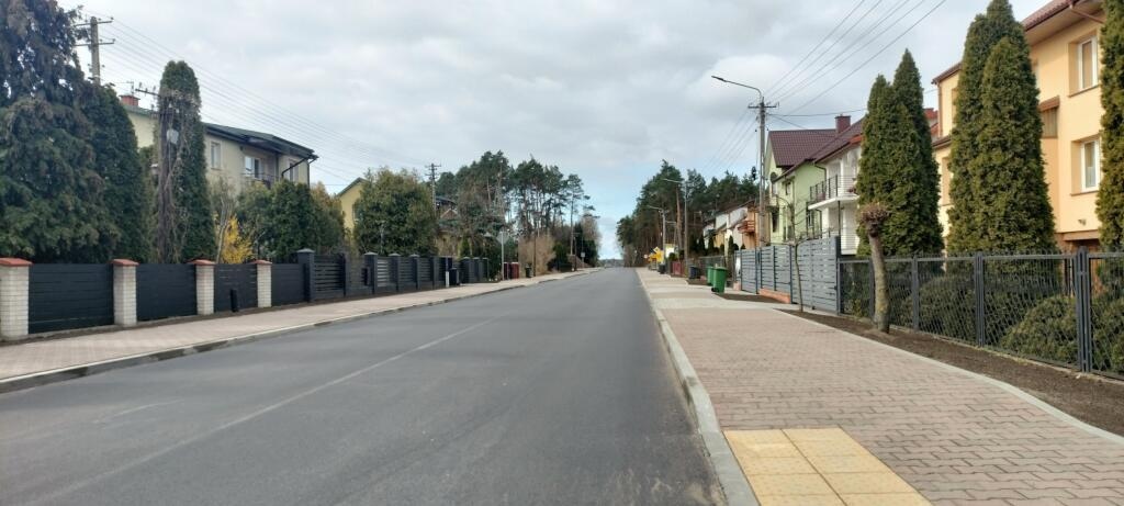 Przebudowa drogi Kadzidło - Jeglijowiec - Gleba - odbiór kolejnego etau [16.04.2025] - zdjęcie #20 - eOstroleka.pl