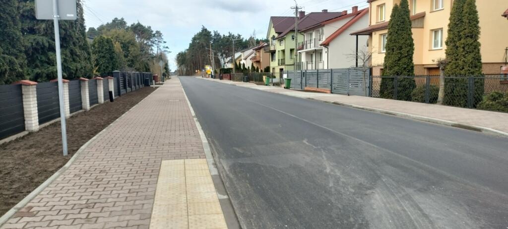 Przebudowa drogi Kadzidło - Jeglijowiec - Gleba - odbiór kolejnego etau [16.04.2025] - zdjęcie #19 - eOstroleka.pl