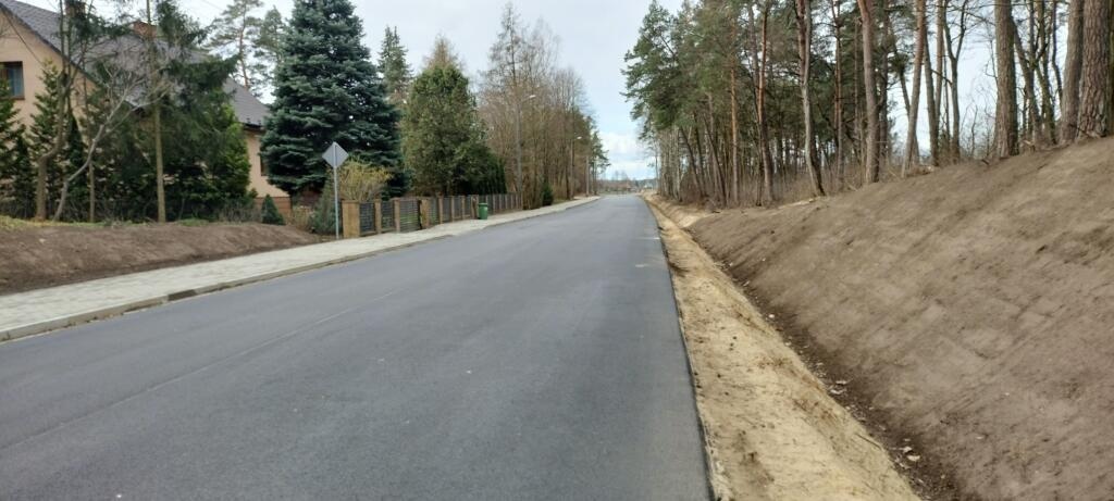 Przebudowa drogi Kadzidło - Jeglijowiec - Gleba - odbiór kolejnego etau [16.04.2025] - zdjęcie #17 - eOstroleka.pl