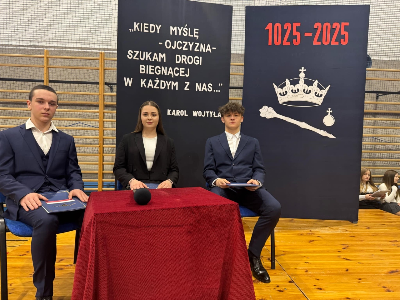 Tysiąclecie Królestwa Polskiego uczczone w Szkole Podstawowej nr 10 w Ostrołęce [15.04.2025] - zdjęcie #34 - eOstroleka.pl