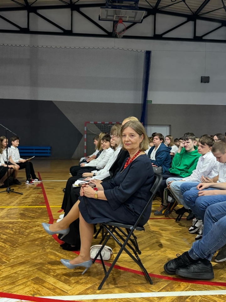 Tysiąclecie Królestwa Polskiego uczczone w Szkole Podstawowej nr 10 w Ostrołęce [15.04.2025] - zdjęcie #4 - eOstroleka.pl