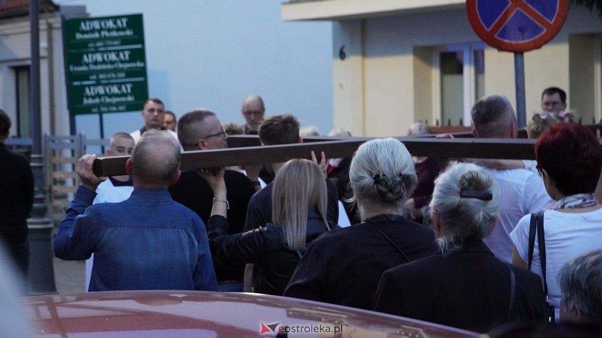 Droga Krzyżowa klasztor Ostrołęka [18.04.2025] - zdjęcie #33 - eOstroleka.pl