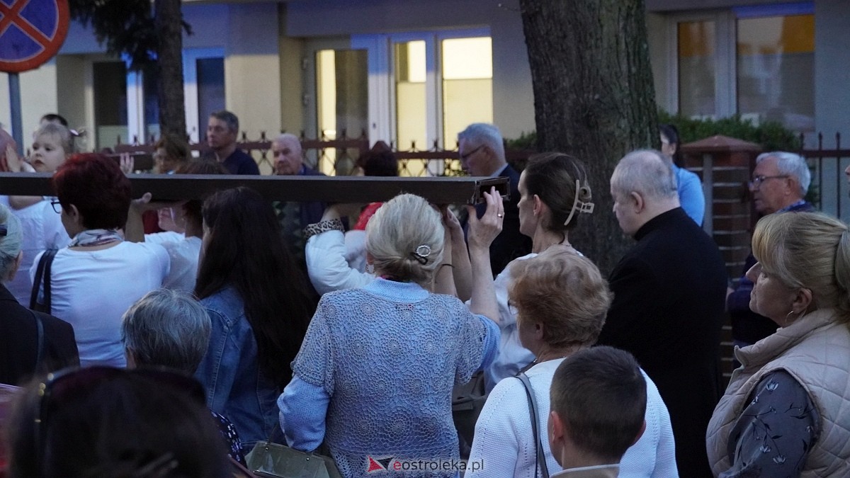 Droga Krzyżowa klasztor Ostrołęka [18.04.2025] - zdjęcie #30 - eOstroleka.pl