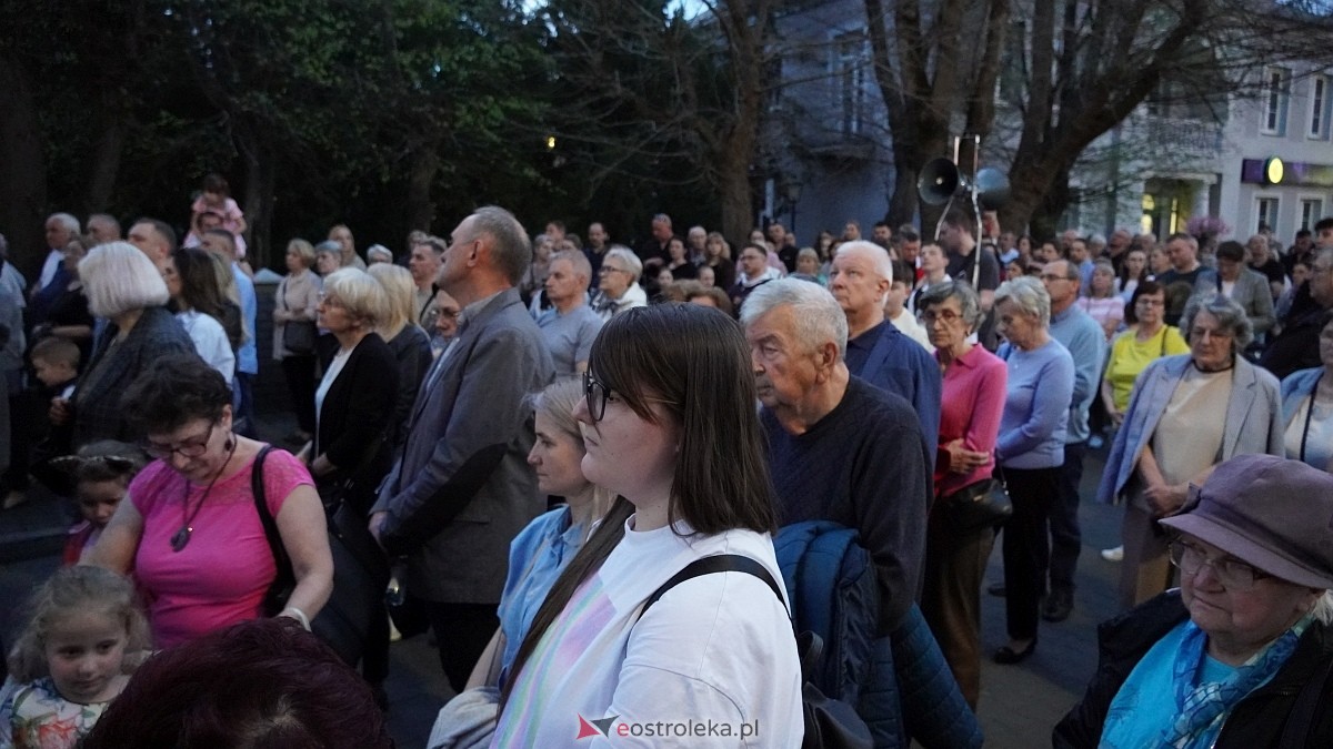 Droga Krzyżowa klasztor Ostrołęka [18.04.2025] - zdjęcie #29 - eOstroleka.pl