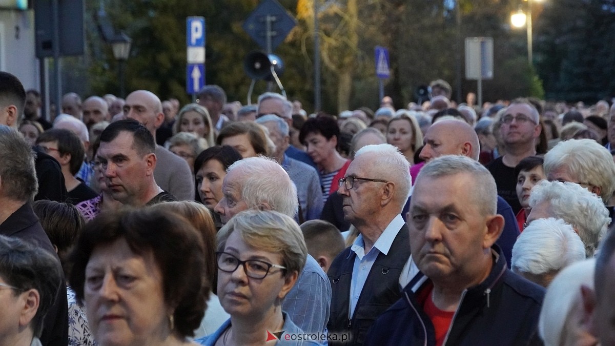 Droga Krzyżowa klasztor Ostrołęka [18.04.2025] - zdjęcie #25 - eOstroleka.pl
