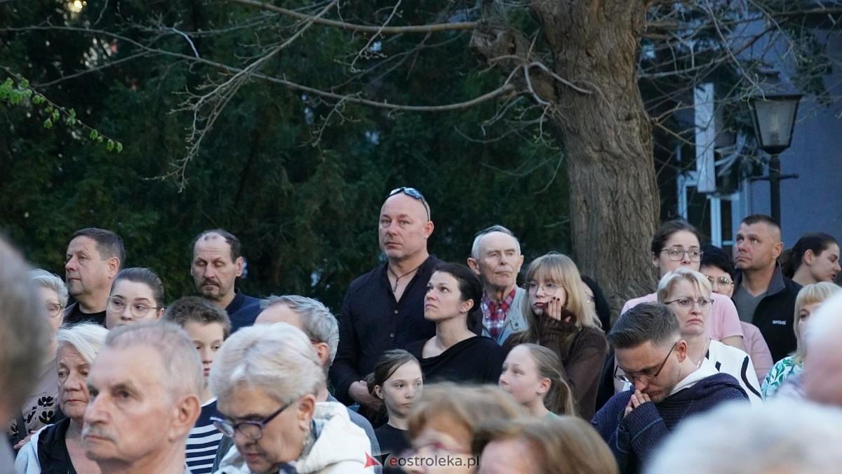 Droga Krzyżowa klasztor Ostrołęka [18.04.2025] - zdjęcie #24 - eOstroleka.pl