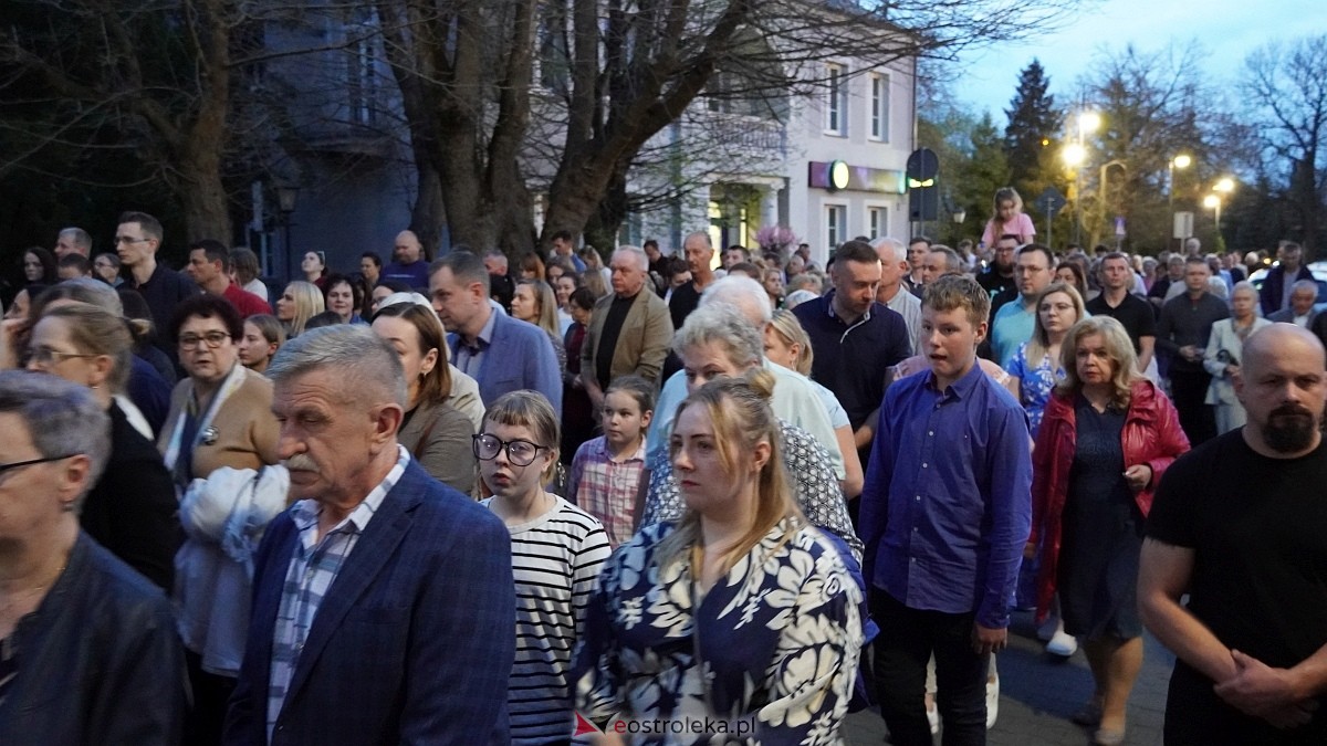 Droga Krzyżowa klasztor Ostrołęka [18.04.2025] - zdjęcie #16 - eOstroleka.pl