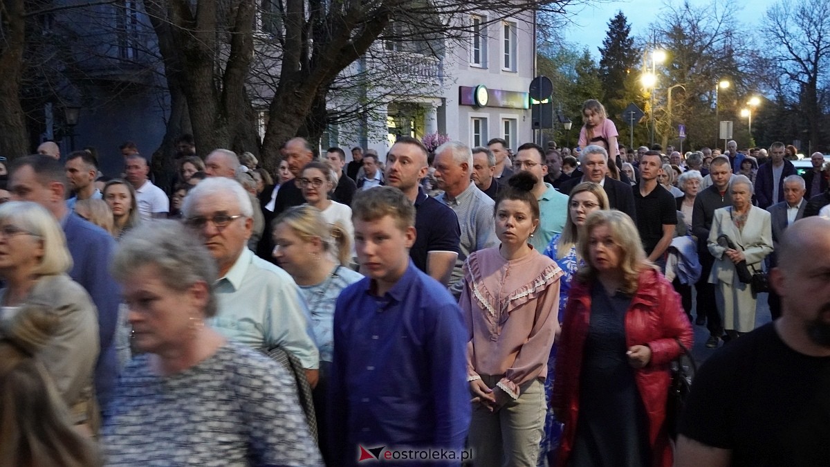 Droga Krzyżowa klasztor Ostrołęka [18.04.2025] - zdjęcie #15 - eOstroleka.pl