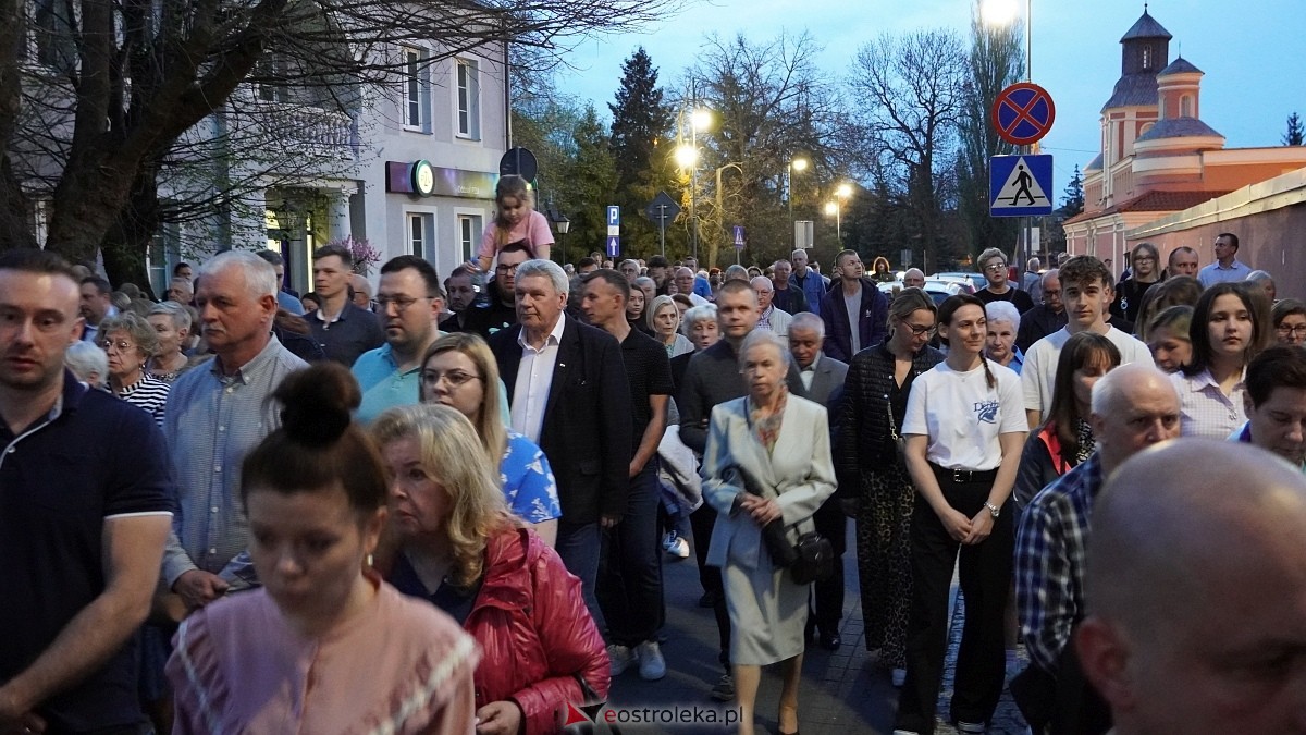 Droga Krzyżowa klasztor Ostrołęka [18.04.2025] - zdjęcie #14 - eOstroleka.pl