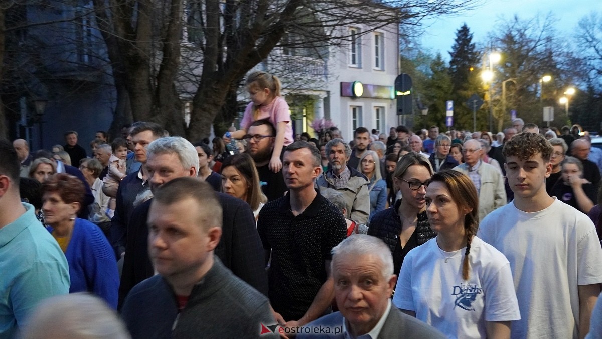 Droga Krzyżowa klasztor Ostrołęka [18.04.2025] - zdjęcie #11 - eOstroleka.pl