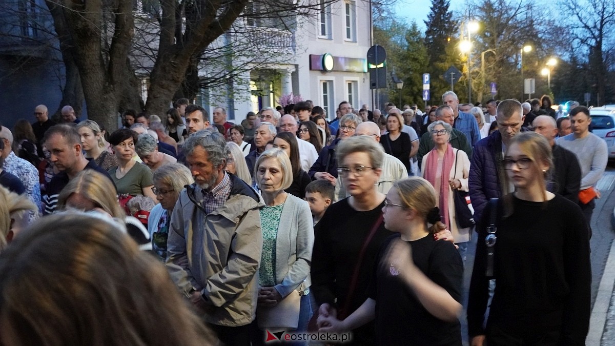 Droga Krzyżowa klasztor Ostrołęka [18.04.2025] - zdjęcie #9 - eOstroleka.pl
