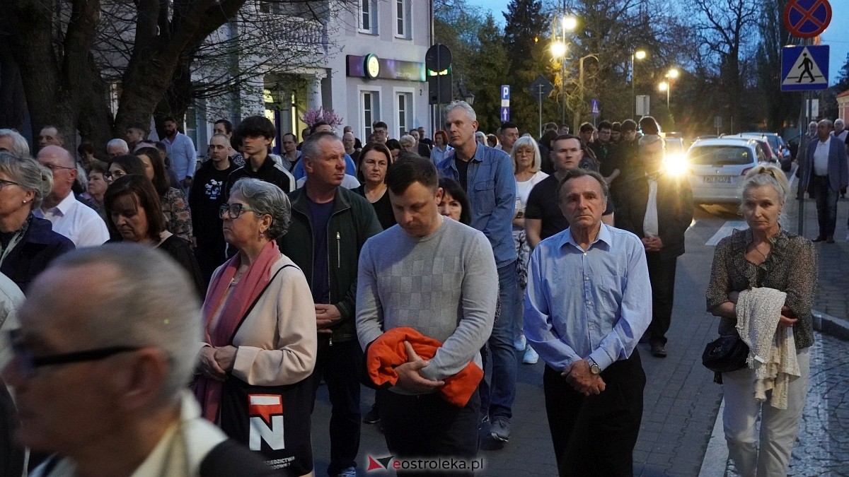 Droga Krzyżowa klasztor Ostrołęka [18.04.2025] - zdjęcie #3 - eOstroleka.pl