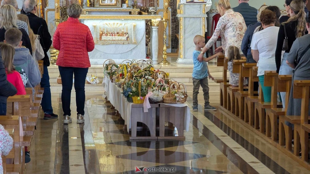 Święcenie Pokarmów w ostrołęckich parafiach [19.04.2025] - zdjęcie #177 - eOstroleka.pl