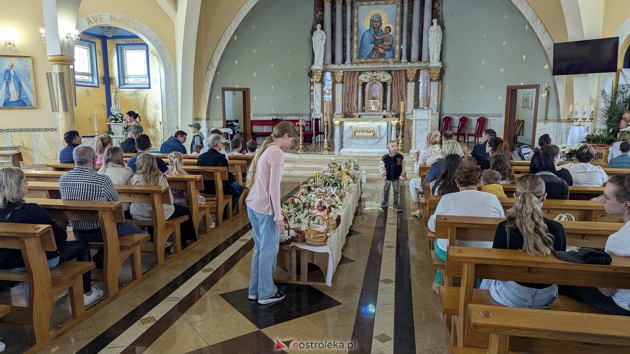 Święcenie Pokarmów w ostrołęckich parafiach [19.04.2025] - zdjęcie #176 - eOstroleka.pl